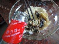 美味的蜜汁烤排骨做法图解4)