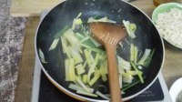 美味的葱油拌面做法图解3)