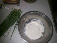 减肥的韭菜煎饼做法图解1)