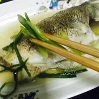 喷香的清蒸鲈鱼做法图解6)