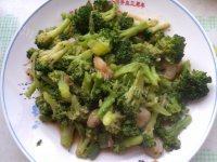 虾仁炒西兰花自制