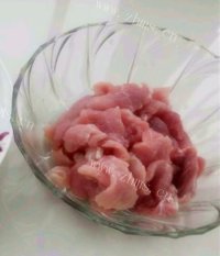家常菜圆葱炒肉做法图解2)