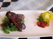 美味的柠汁黑胡椒肋排