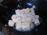 美味的咸鱼冻豆腐煲做法图解3)