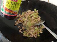家常菜莴笋炒瘦肉做法图解7)
