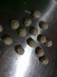 自己做的豆沙春卷做法图解4)
