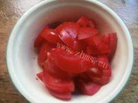 秀色可餐的西红柿紫菜蛋花汤做法图解1)
