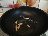 美味的豆浆鲫鱼汤做法图解4)