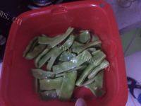 美味的排骨豆角焖面做法图解2)