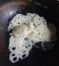爽口的清炒藕片做法图解3)