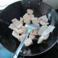 家常菜糖炒肉做法图解3)