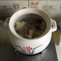 美味的砂锅鲫鱼炖豆腐做法图解10)