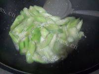 家常菜素炒丝瓜