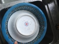 营养丰富的爆炒花甲做法图解2)