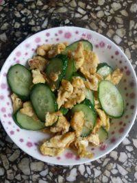 色味俱佳的黄瓜炒鸡蛋