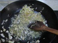 常吃不腻的白菜豆腐汤做法图解4)