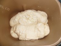 自制椰蓉面包做法图解5)