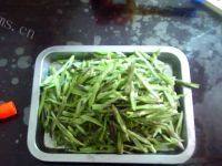 家常菜芸豆丝炒肉做法图解2)