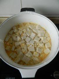 好吃的咸蛋烧豆腐做法图解11)