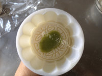 自制红豆沙冰皮月饼做法图解11)