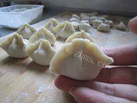 自己做的酸菜猪肉水饺做法图解12)