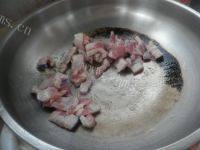 家常菜五花肉炒茶树菇做法图解4)