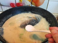 美味的豆浆鲫鱼汤做法图解9)