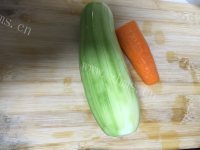 家常菜西葫芦炒胡萝卜做法图解1)