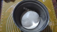 可口的椰香蛋白吐司做法图解3)