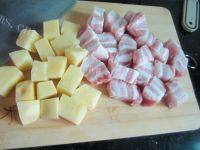 「DIY」土豆红烧肉做法图解2)