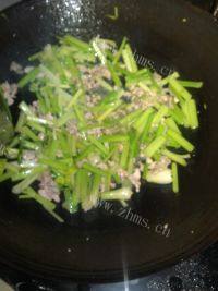 「首发」芹菜炒肉