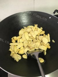 唇齿留香的猪脚姜做法图解2)