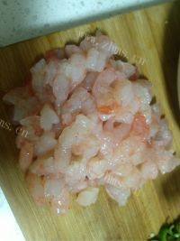 自制鲜虾炒饭做法图解5)