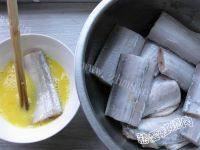 美味烙饼卷带鱼做法图解6)