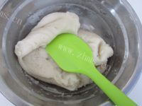 自制豆沙冰皮月饼做法图解4)