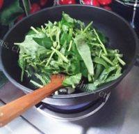 美味的蒜泥空心菜做法图解5)