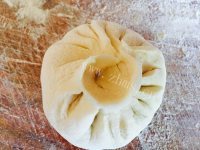 美味的芹菜肉包子做法图解15)