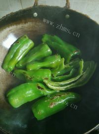 家常菜糖醋青椒做法图解3)