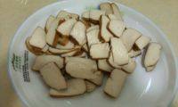 家常菜香干炒肉片做法图解2)
