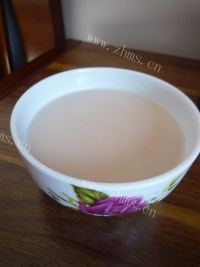 美味的花生核桃豆浆