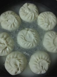 口感不错的水煎包做法图解11)