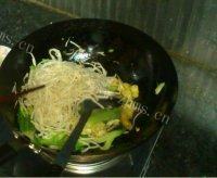 色香味俱全的素炒面做法图解13)