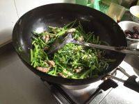 肉炒茼蒿做法图解6)