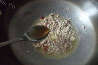 家常菜肉末卷心菜做法图解5)