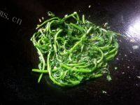 家常菜蒜香西洋菜做法图解7)