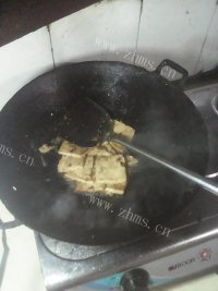 美丽的糖醋酱油豆腐做法图解6)