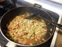 家常菜豆芽炒肉做法图解8)