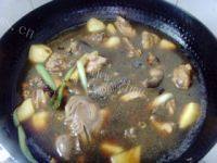 「DIY美食」土豆炖鸡做法图解12)