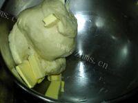 自己做的蓝莓面包卷做法图解3)