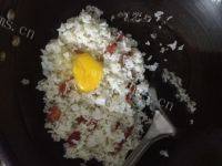 简易的腊肠鸡蛋炒饭做法图解3)